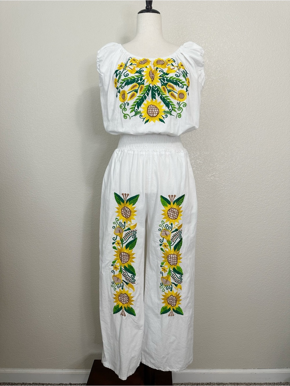 Textiles Embroidered Sunflower Boho Smocked Waist Wide Leg Jumpsuit, Sz Large